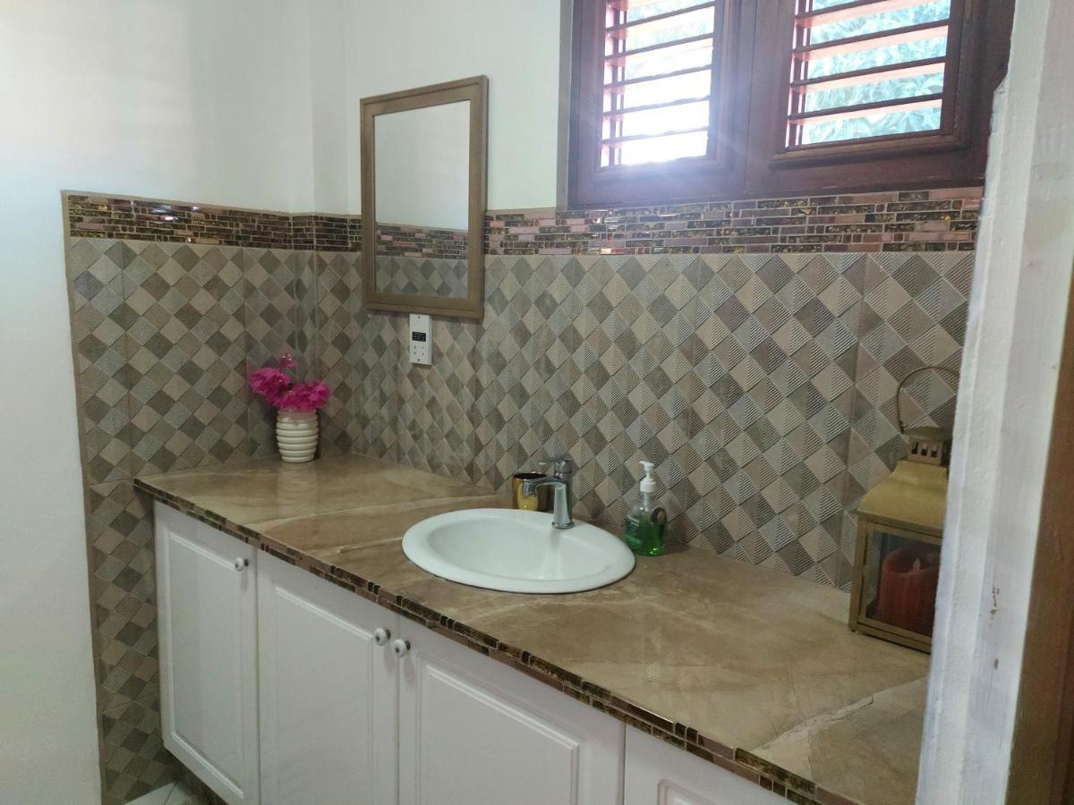 Amazing Beach View Apartments Castries Exterior photo